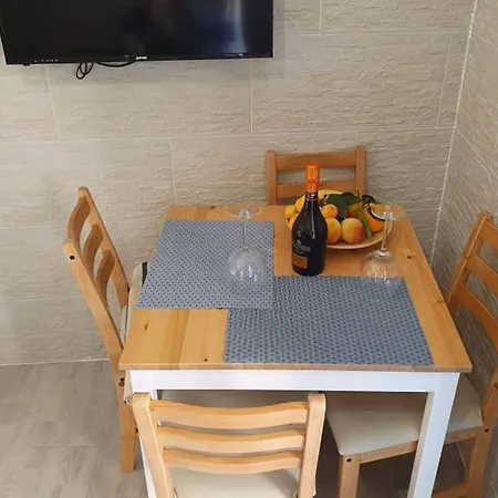 Posidonia Apartment *